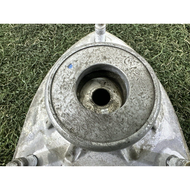 Опора стійки (підвіска) BMW X5 F15 2015 3.0 33506867864