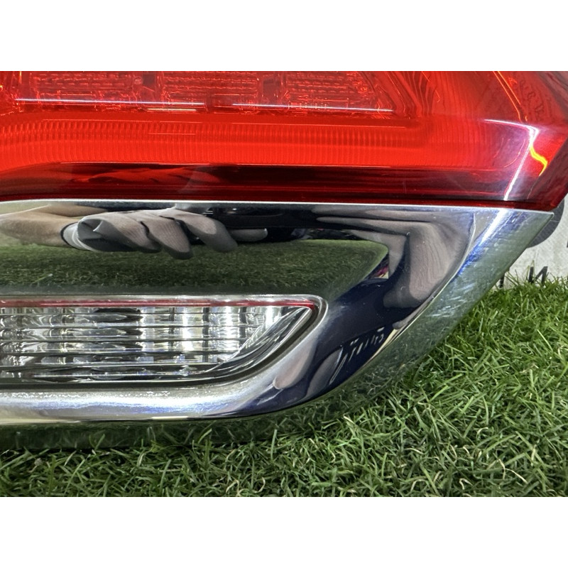 Задний фонарь (оптика) Jeep Grand Cherokee WK2 2014 5.7 HEMi 68110047AC