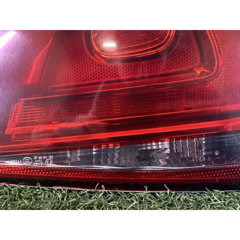 Задній ліхтар (оптика) Volkswagen Touareg NF 2012 3.0 7P6945094C