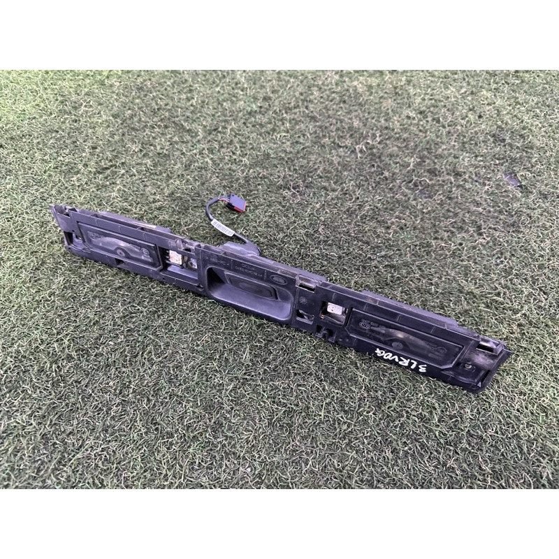 Панель подсветки номера (кузов и элементы) LAND ROVER Range Rover L405 2014 5.0 LR048312