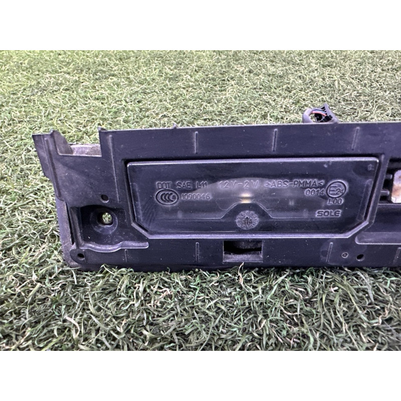 Панель подсветки номера (кузов и элементы) LAND ROVER Range Rover L405 2014 5.0 LR048312