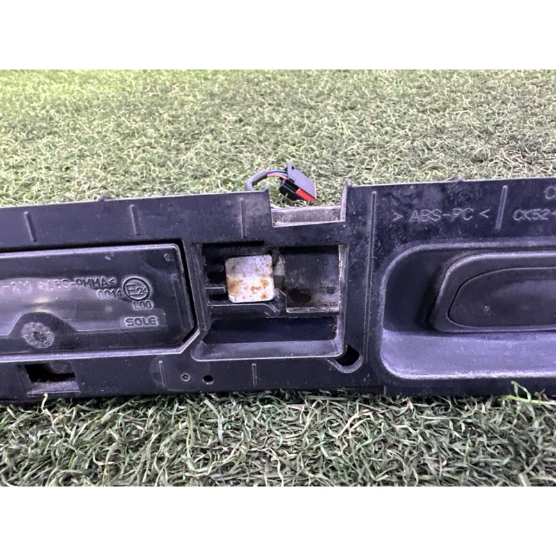 Панель подсветки номера (кузов и элементы) LAND ROVER Range Rover L405 2014 5.0 LR048312
