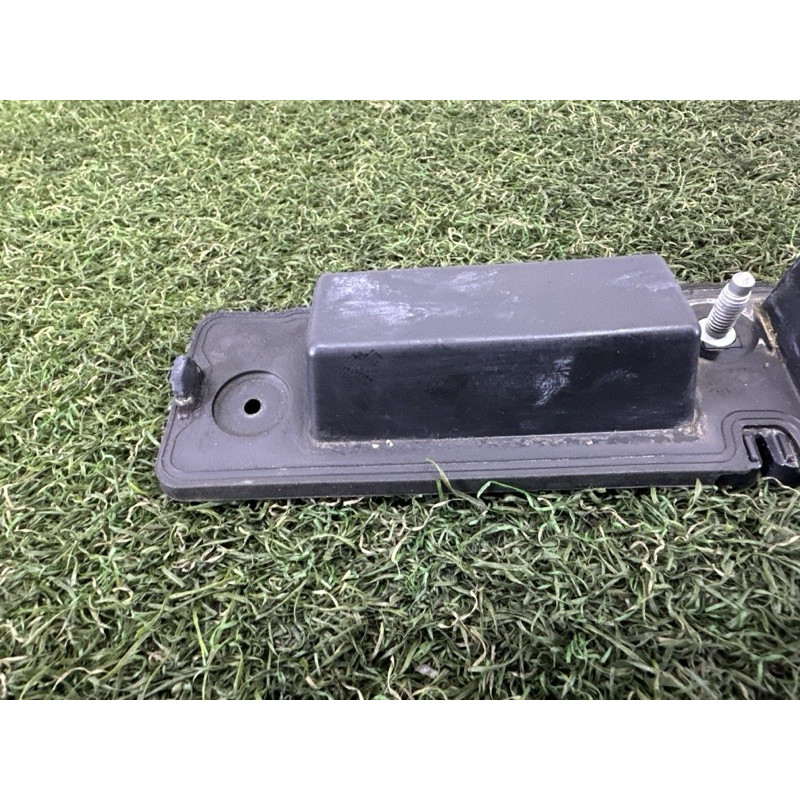 Панель подсветки номера (кузов и элементы) LAND ROVER Range Rover L405 2014 5.0 LR048312