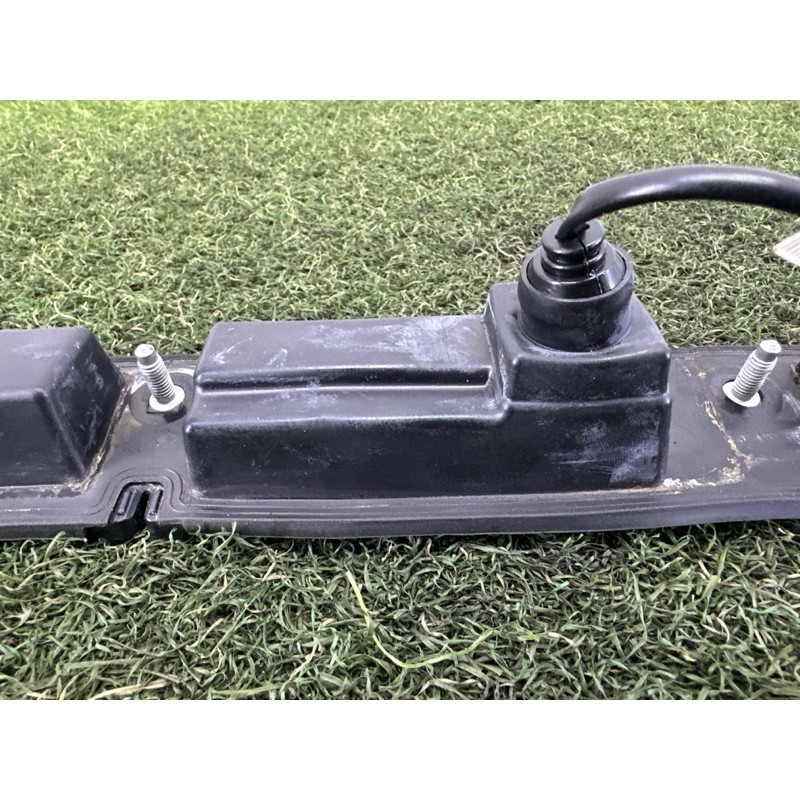 Панель подсветки номера (кузов и элементы) LAND ROVER Range Rover L405 2014 5.0 LR048312