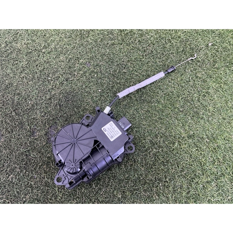 Привод замка багажника (электрика) LAND ROVER Range Rover L405 2014 5.0 LR034351