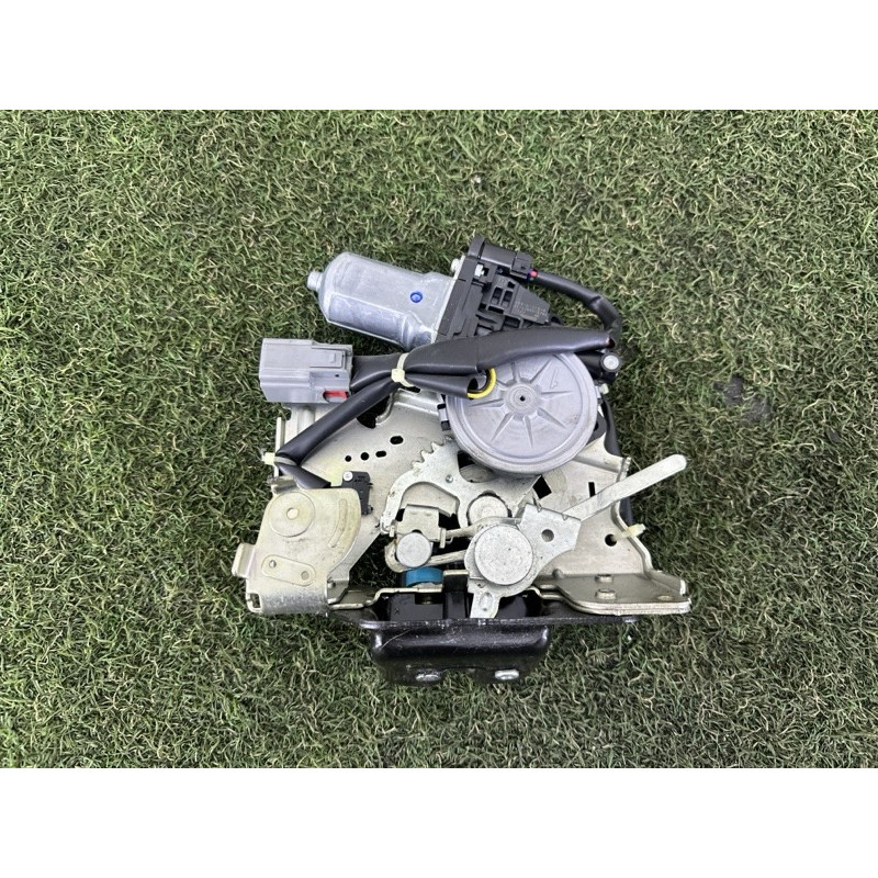 Замок багажника (кузов і елементи) Jeep Grand Cherokee WK2 2014 5.7 HEMi 4589656AB