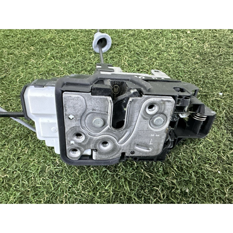 Замок двери (кузов и элементы) Volvo XC90 T6 2016 2.0 32353631
