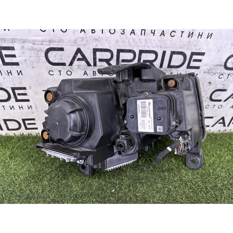 Фара (оптика) Jeep Grand Cherokee WK2 2017 3.6 68266649AD