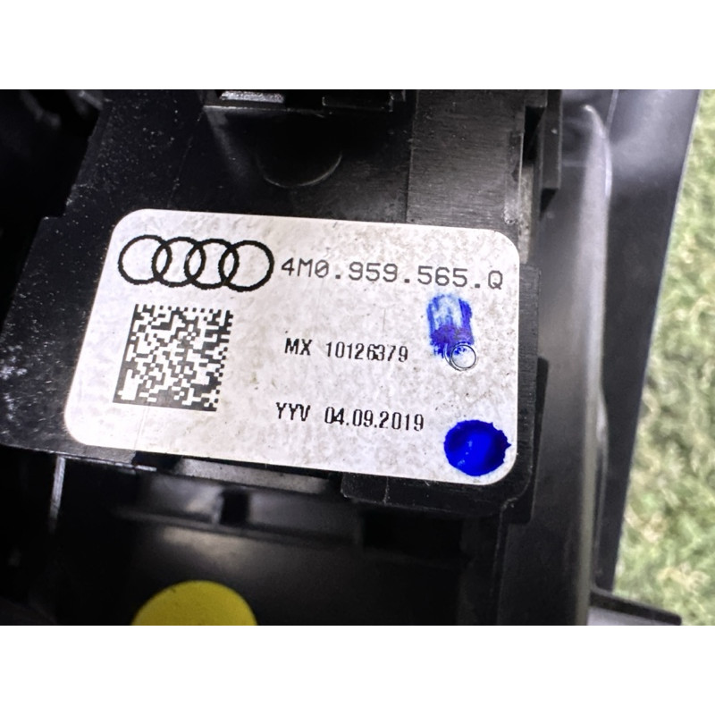 Підлокітник (салон) AUDI Q7 4M 2017 3.0 4M0867165A24A