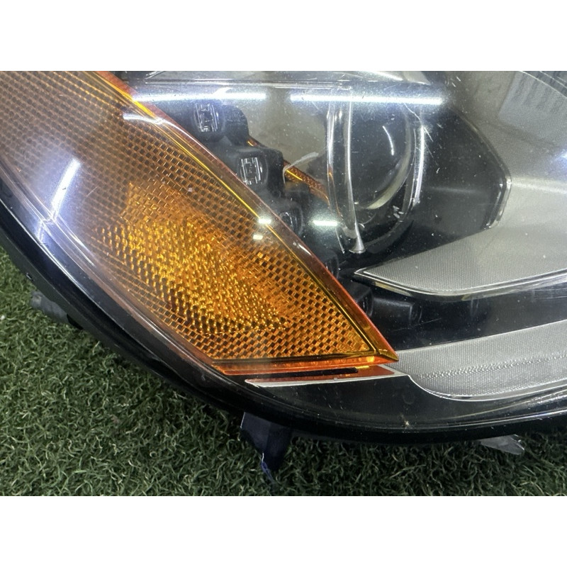 Фара (оптика) Volkswagen Touareg NF 2012 3.0 7P1941752A