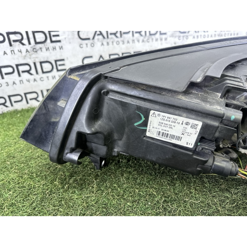 Фара (оптика) Volkswagen Touareg NF 2012 3.0 7P1941752A