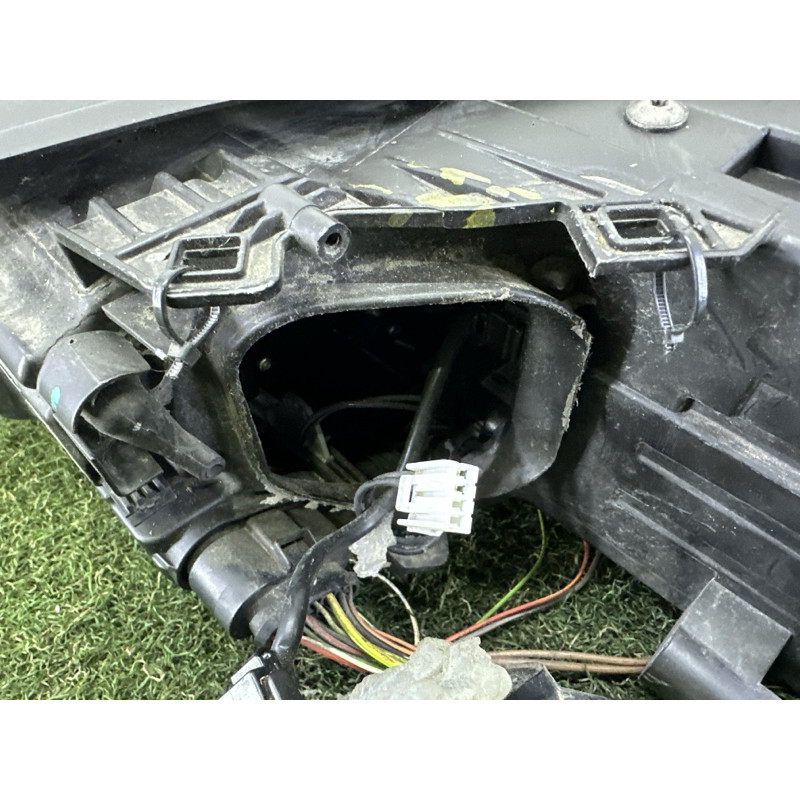 Фара (оптика) Volkswagen Touareg NF 2012 3.0 7P1941752A