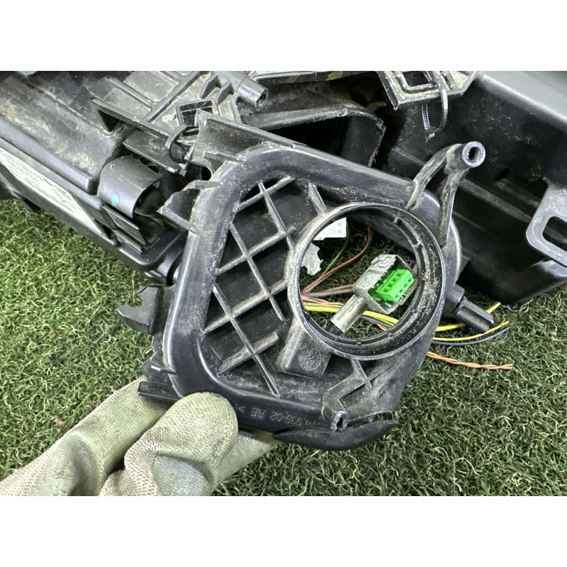 Фара (оптика) Volkswagen Touareg NF 2012 3.0 7P1941752A