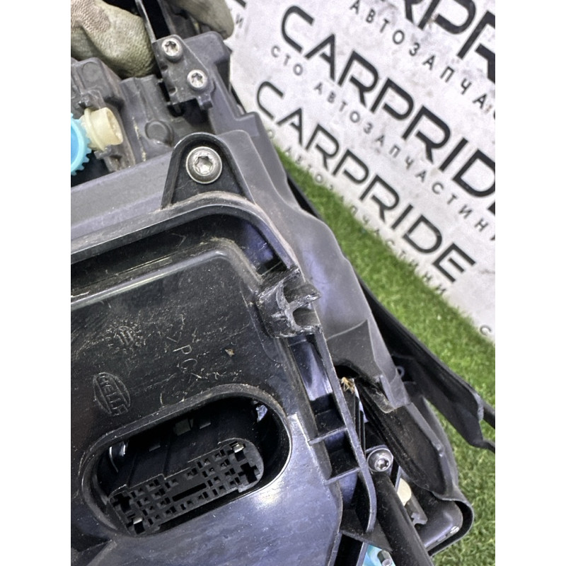 Фара (оптика) Volkswagen Touareg NF 2012 3.0 7P1941752A