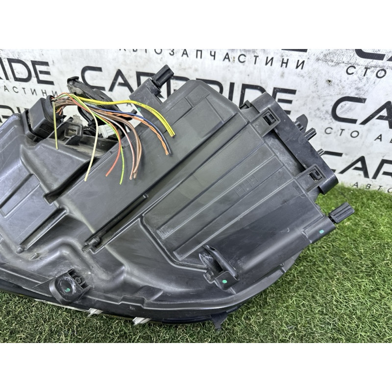 Фара (оптика) Volkswagen Touareg NF 2012 3.0 7P1941752A