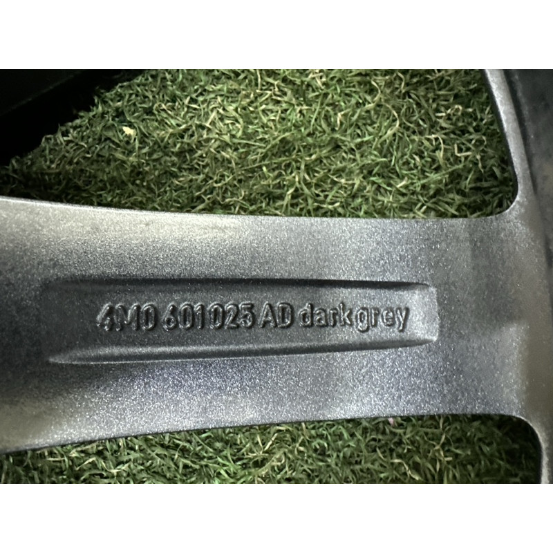колісний диск (диски на авто) AUDI Q7 4M 2017 3.0 4M0601025AD