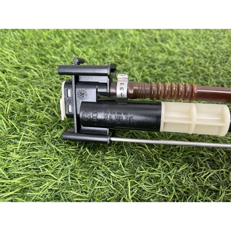 Топливный насос (топливная система) Volkswagen Touareg 7L 2004 3.2 7l0919715