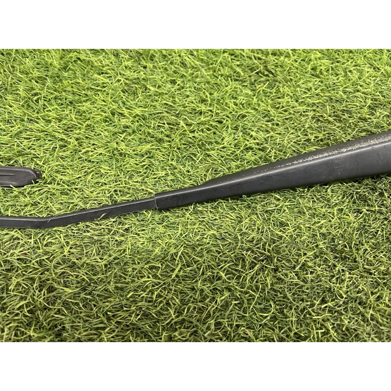 Поводок дворника (кузов и элементы) Volkswagen Golf 1K 2.5 1k5955410b