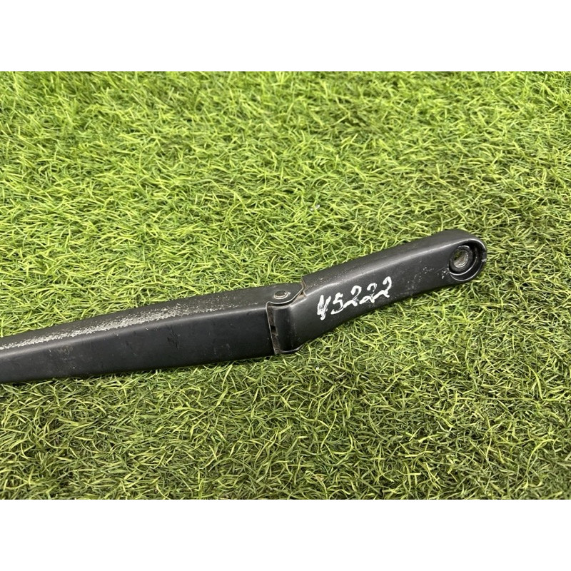 Поводок дворника (кузов и элементы) Volkswagen Golf 1K 2.5 1k5955410b