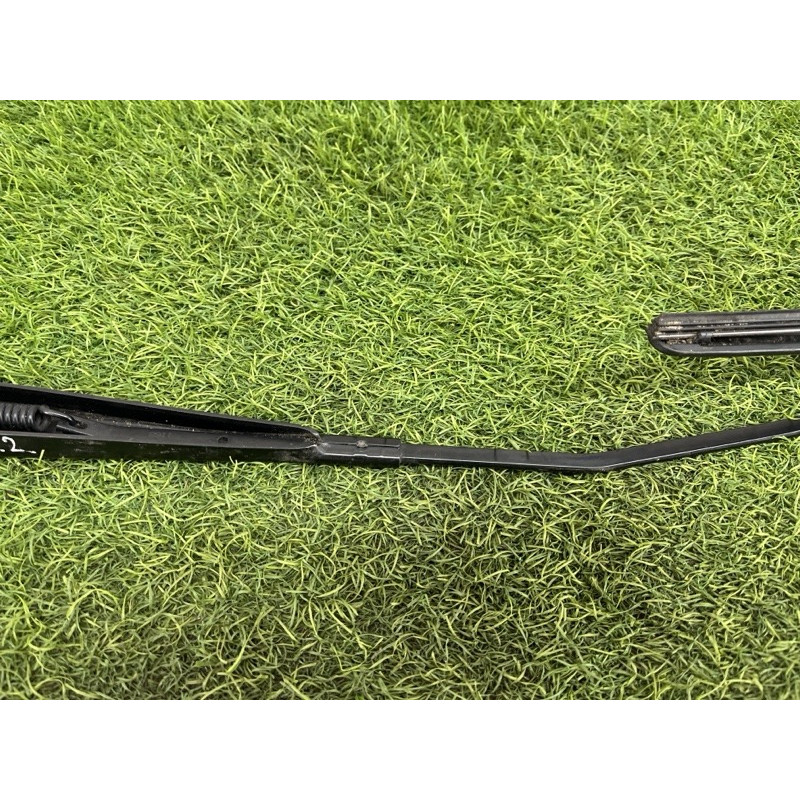 Поводок дворника (кузов и элементы) Volkswagen Golf 1K 2.5 1k5955410b