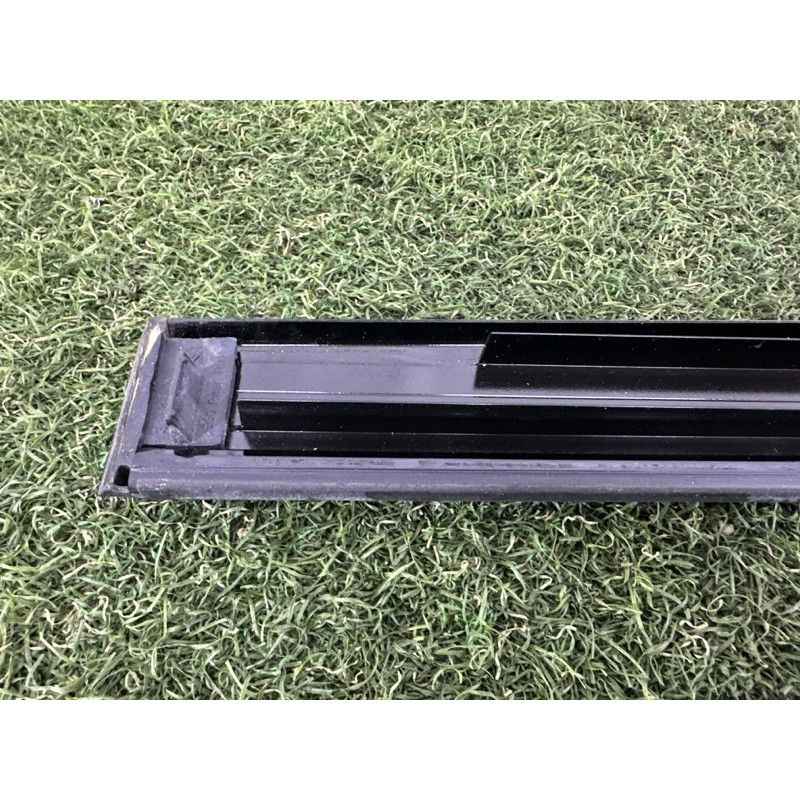 Молдинг на дах (кузов і елементи) LAND ROVER Range Rover Velar L560 2018 2.0 LR092746