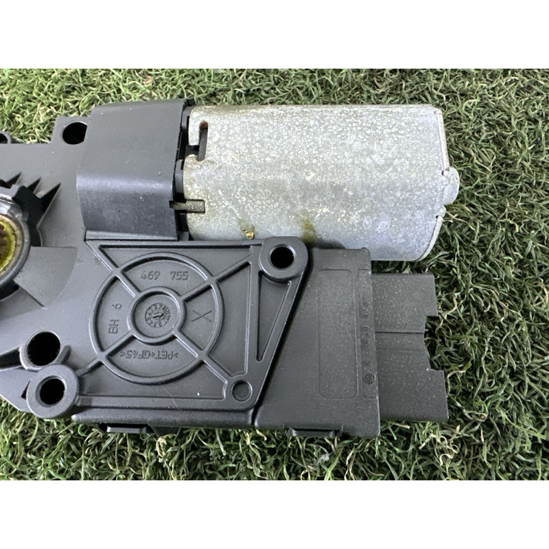 Мотор люка (електрика) LAND ROVER Range Rover Velar L560 2018 2.0 LR109036