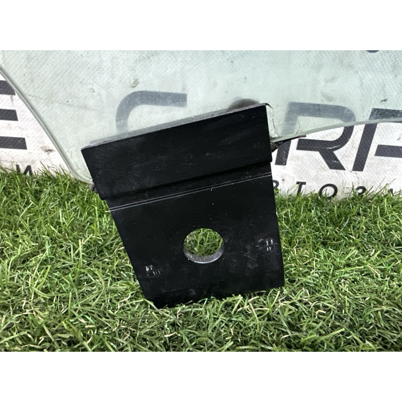 Стекло (кузов и элементы) LAND ROVER RANGE ROVER Sport L494 2014 5.0 LR043944