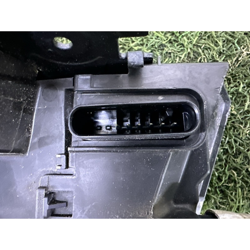 Замок двери (кузов и элементы) LAND ROVER Range Rover L405 2014 5.0 LR063615