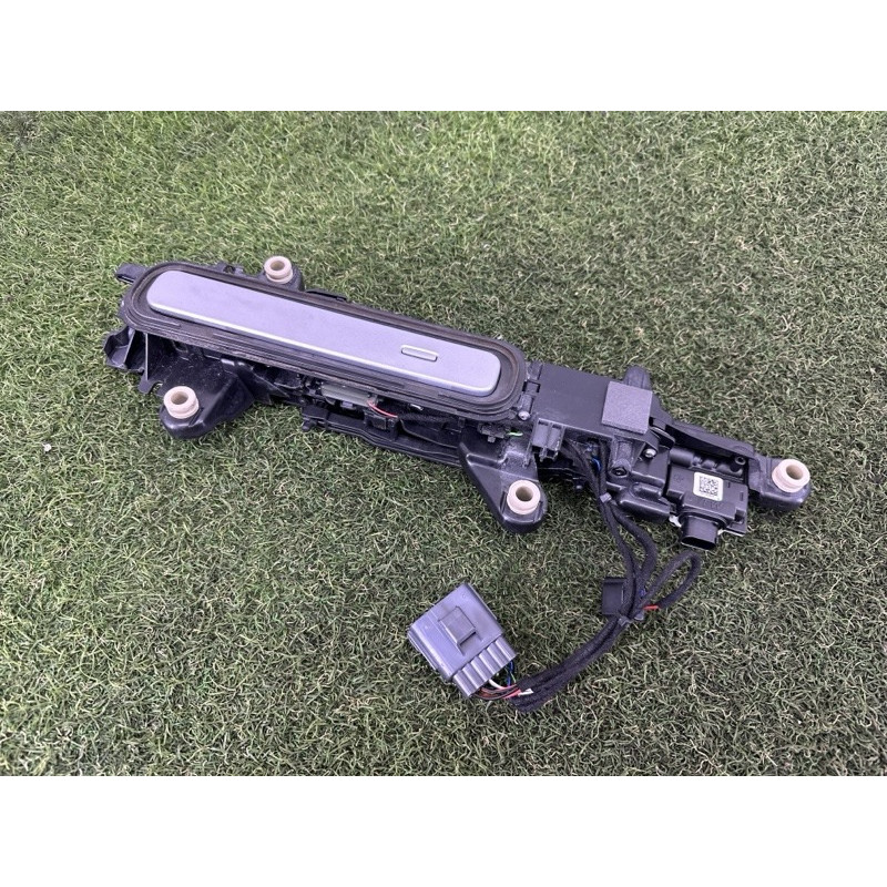 Ручка двері зовнішня (кузов і елементи) LAND ROVER Range Rover Velar L560 2018 2.0 LR106951