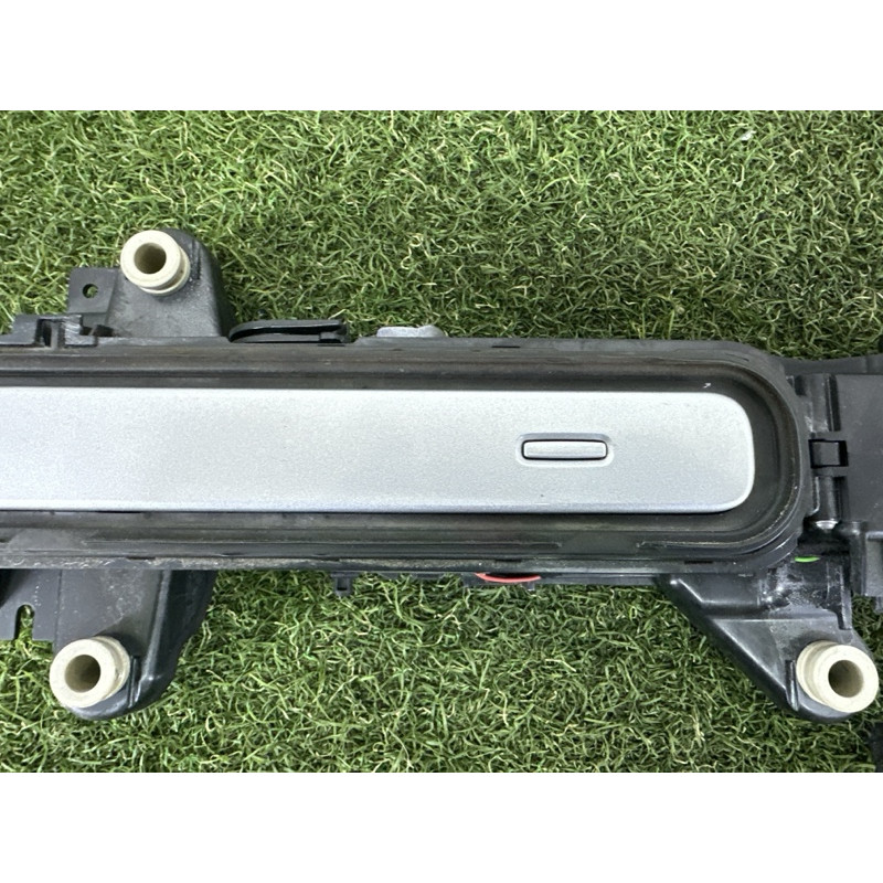 Ручка двері зовнішня (кузов і елементи) LAND ROVER Range Rover Velar L560 2018 2.0 LR106951
