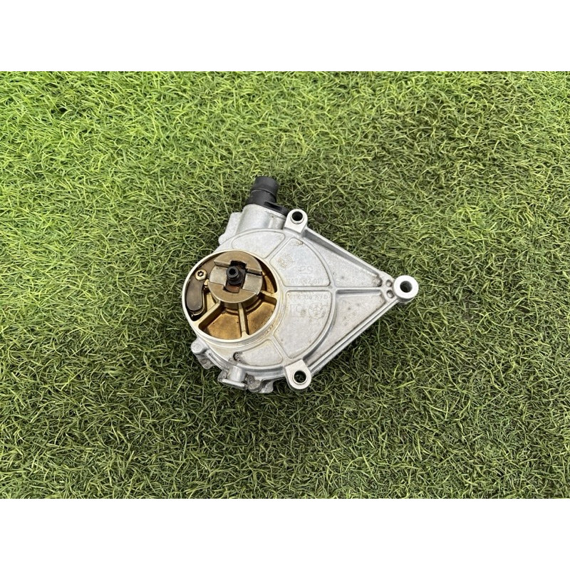 Вакуумный насос (тормозная система) BMW 3-series F30 2015 2.0 11667622380