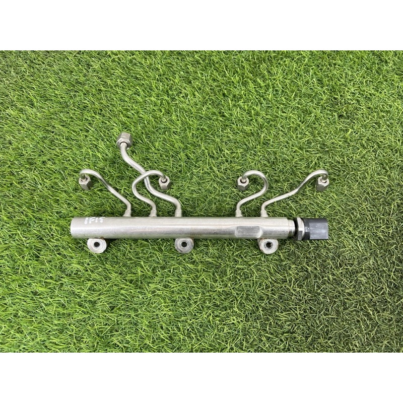 Топливная рампа (топливная система) BMW X5 F15 2015 4.4 13538649321