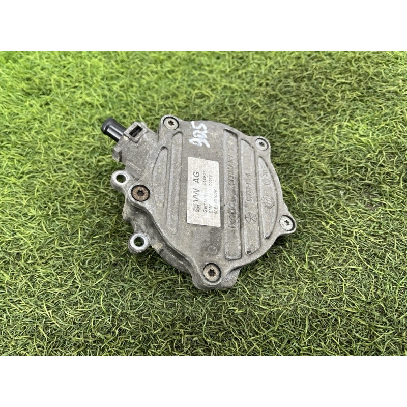 Вакуумный насос (тормозная система) AUDI Q5 8R 2012 3.2 06E145100R
