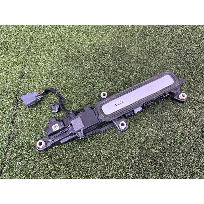 Ручка двери внешняя (кузов и элементы) LAND ROVER Range Rover Velar L560 2018 2.0 LR106953