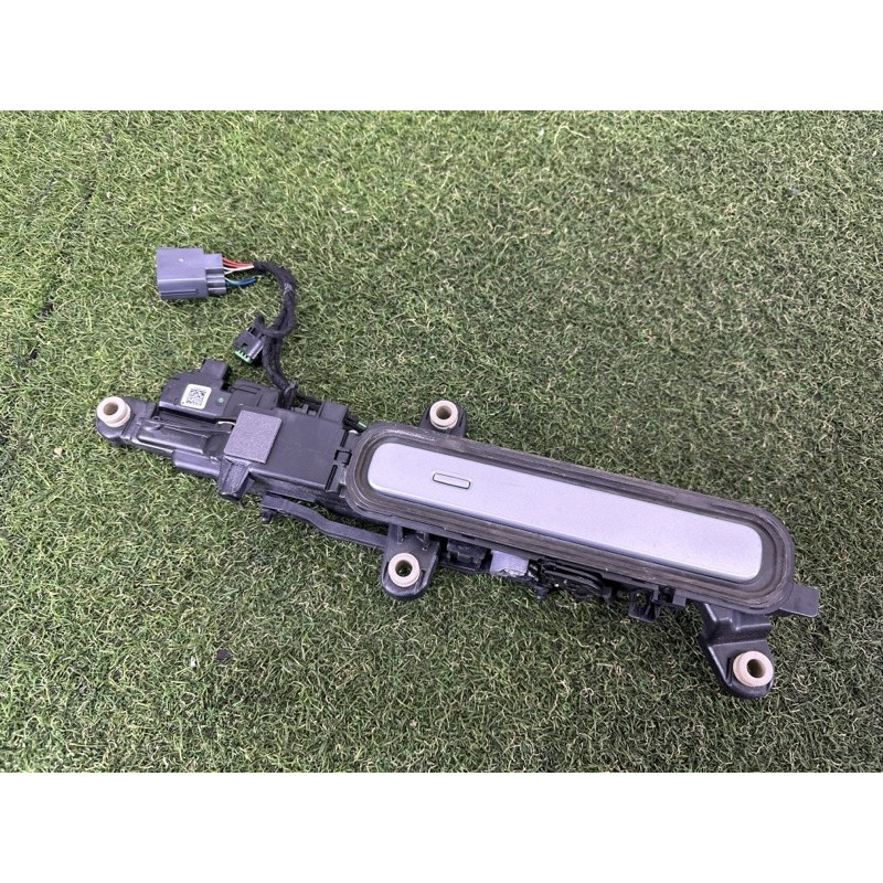 Ручка двери внешняя (кузов и элементы) LAND ROVER Range Rover Velar L560 2018 2.0 LR106953