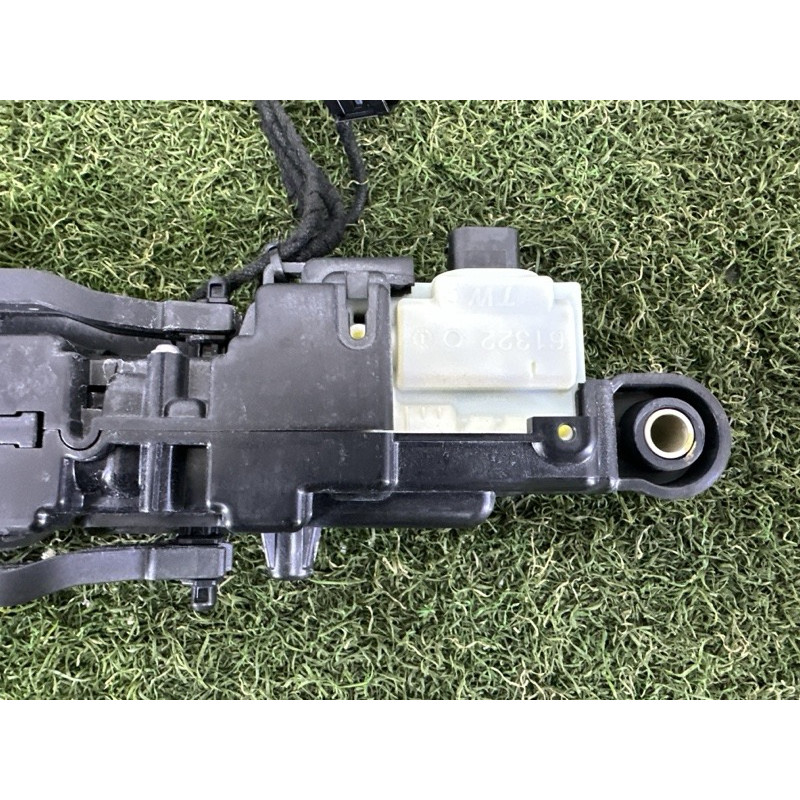 Ручка двери внешняя (кузов и элементы) LAND ROVER Range Rover Velar L560 2018 2.0 LR106953