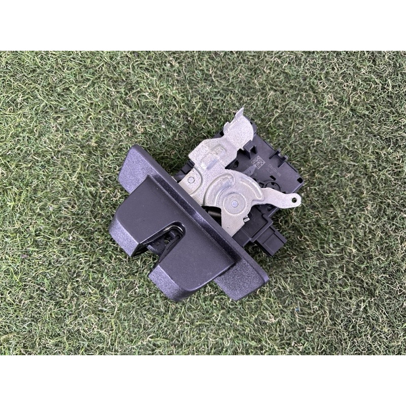 Замок багажника (кузов и элементы) LAND ROVER Range Rover Velar L560 2018 2.0 LR070126
