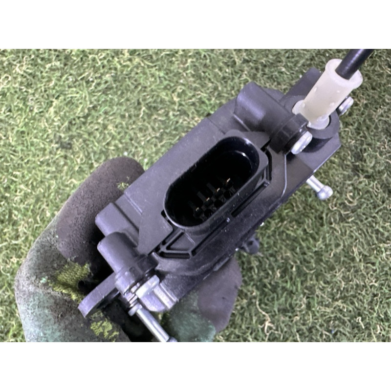 Привод замка багажника (электрика) LAND ROVER Range Rover Velar L560 2018 2.0 LR095549