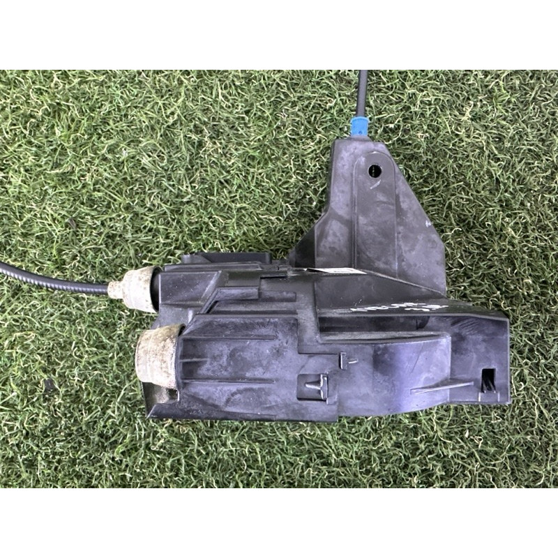 Замок двери (кузов и элементы) LAND ROVER Range Rover Velar L560 2018 2.0 LR070431