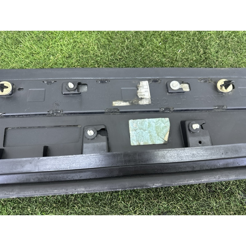 Накладка двери внешняя (кузов и элементы) LAND ROVER Range Rover Velar L560 2018 2.0 LR107754