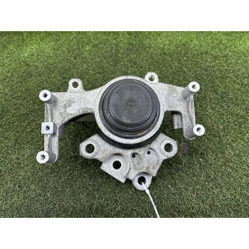 Подушка двигателя (двигатель и элементы) Nissan Rogue T33 2021 2.5 112206RA0A