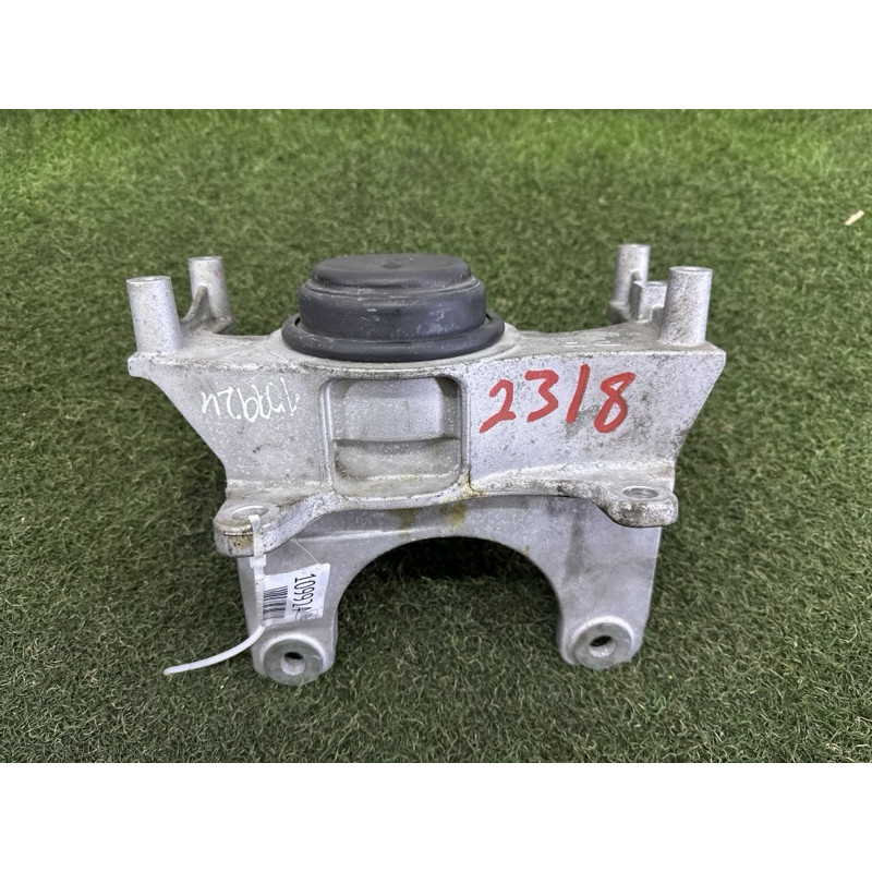 Подушка двигателя (двигатель и элементы) Nissan Rogue T33 2021 2.5 112206RA0A