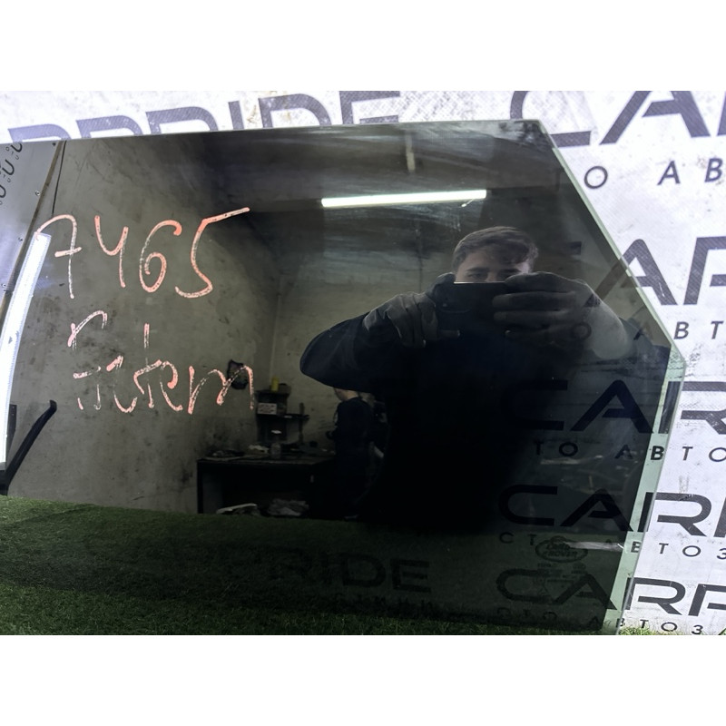Стекло (кузов и элементы) LAND ROVER Range Rover Velar L560 2018 2.0 LR093213