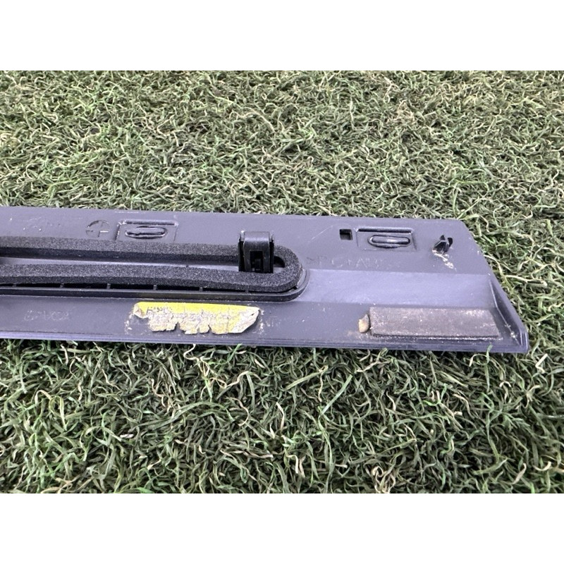Молдинг двери внешний (кузов и элементы) LAND ROVER Range Rover Velar L560 2018 2.0 LR092672