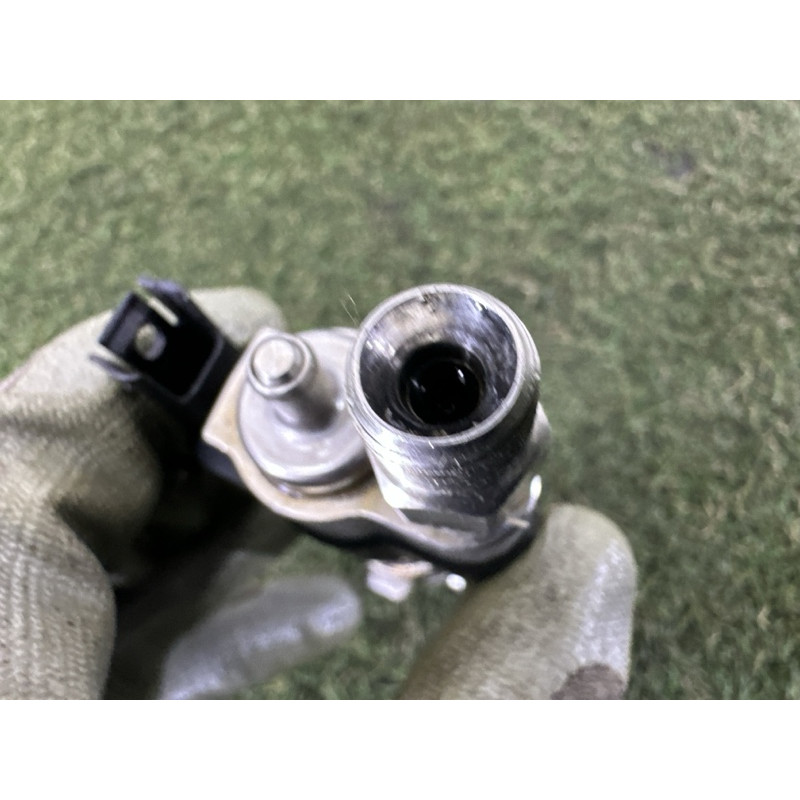Форсунка топливная (топливная система) BMW X5 E70 2012 4.4 13538616079