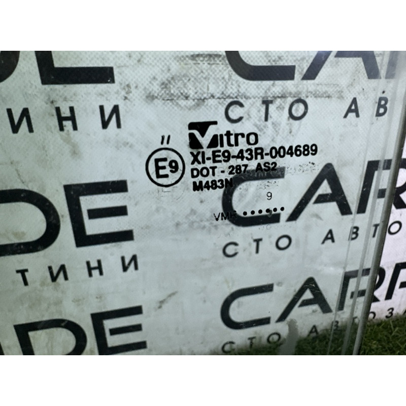 Скло (кузов і елементи) Jeep Grand Cherokee WK2 2017 3.6 68068671AC