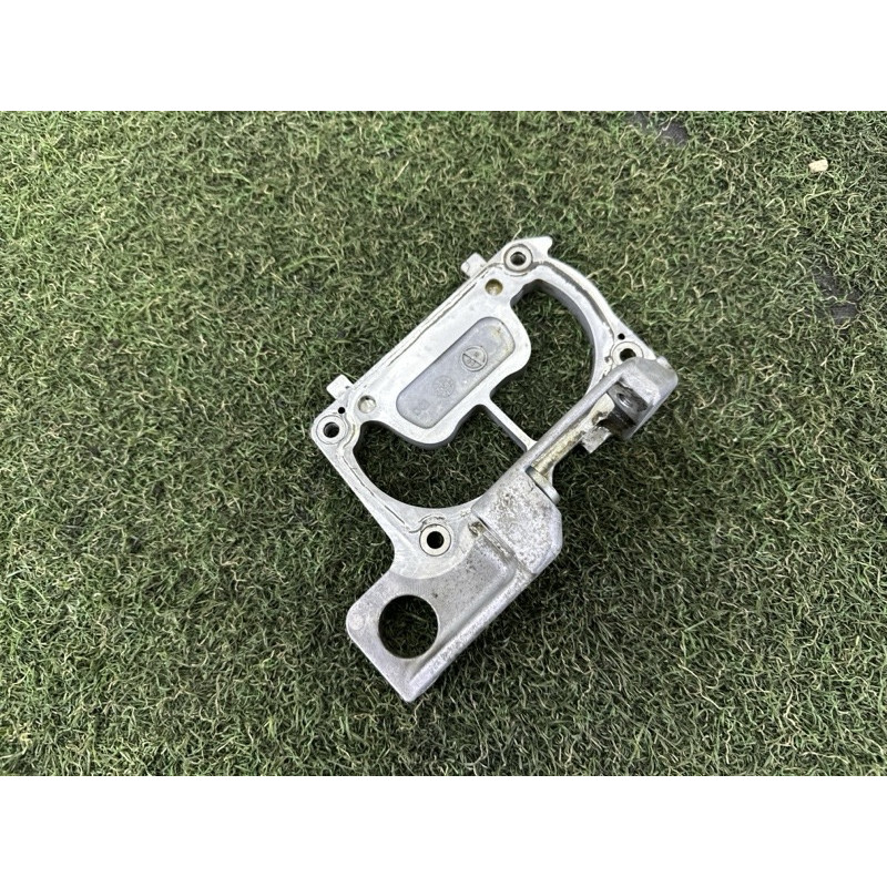 Кронштейн компресора ДВС (закрытая категория) Volvo XC90 T6 2017 2.0 31459809