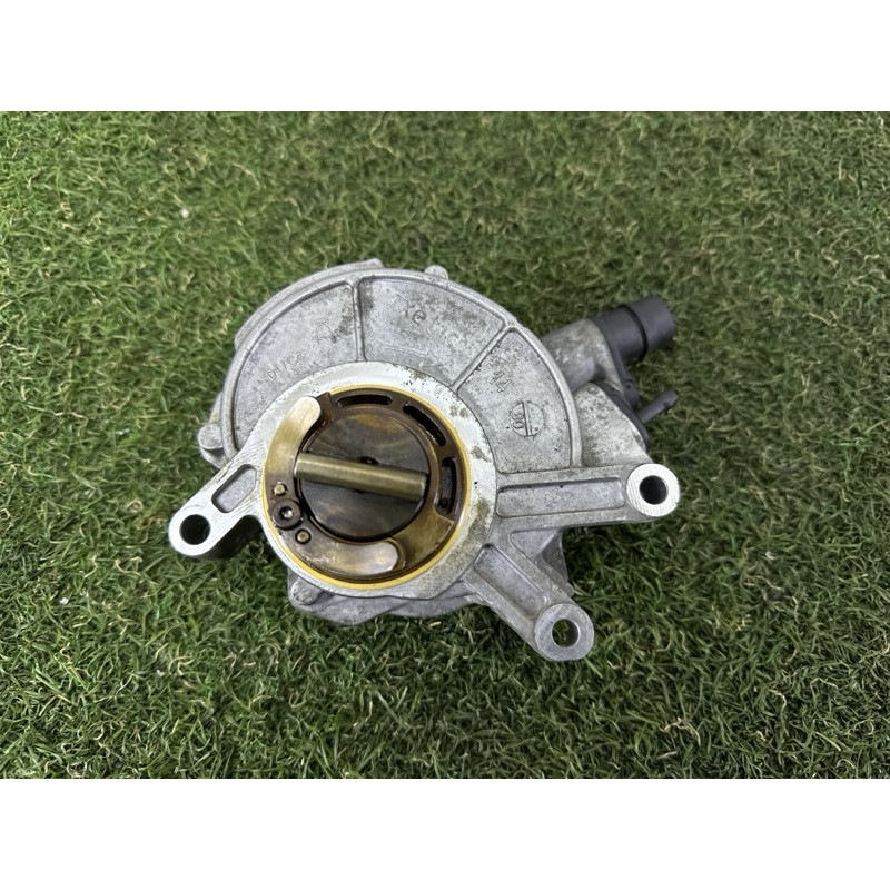 Вакуумний насос (гальмівна система) BMW X5 E70 2012 4.4 11668605976