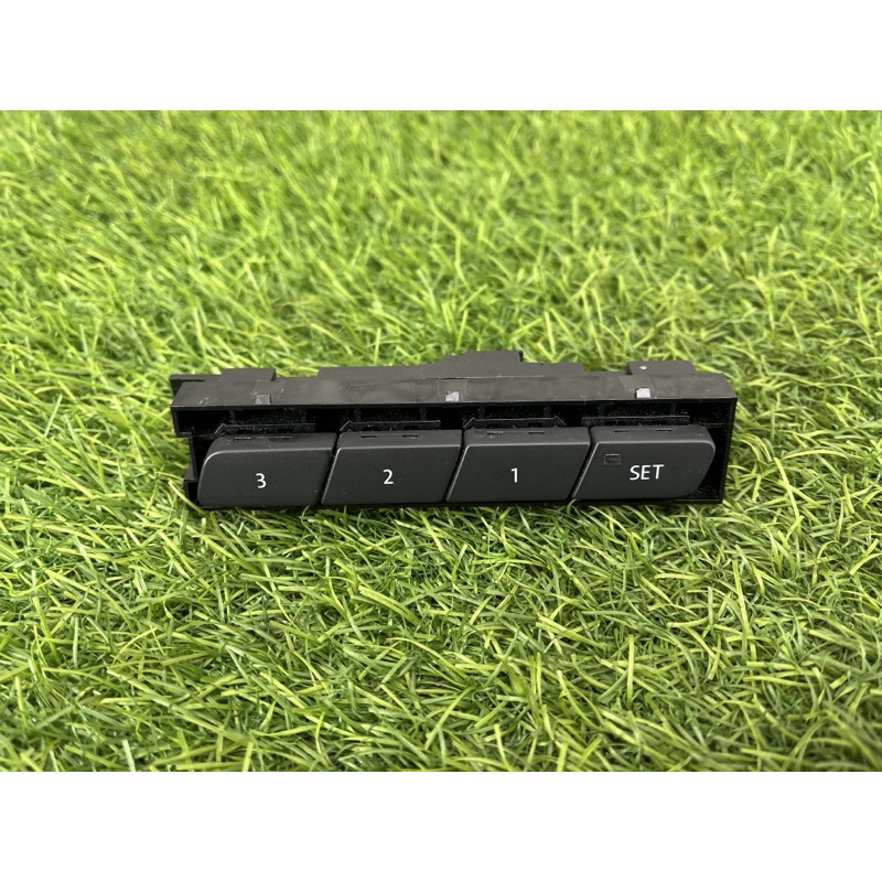 Кнопка памяти сидения (электрика / кнопки) Volkswagen Touareg NF 2012 3.0 Hybrid CGFA 7P2959769A