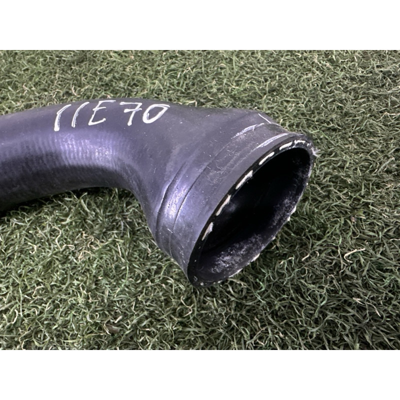 Патрубок интеркулера (двигатель и элементы) BMW X5 E70 2012 4.4 13717575408